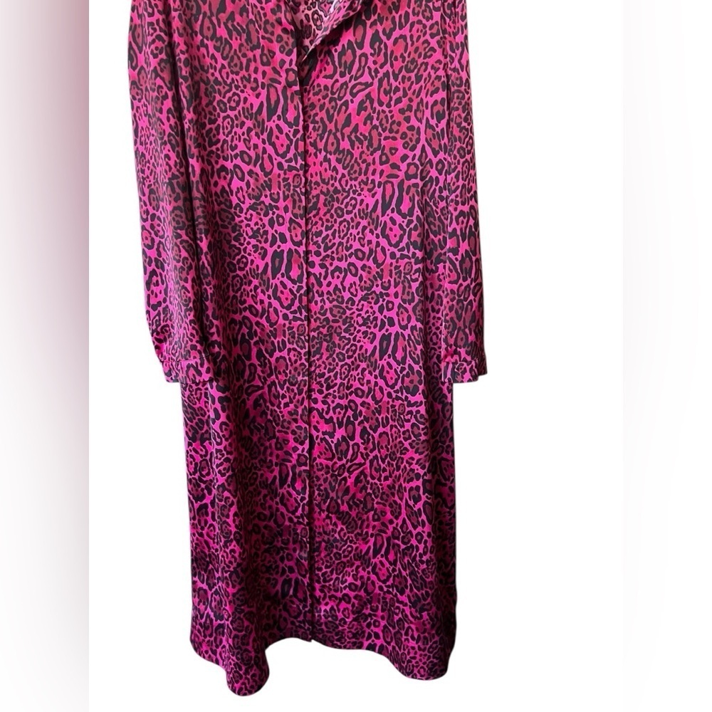 Black Label Pink Leopard Print Robe - Picture 3 of 14